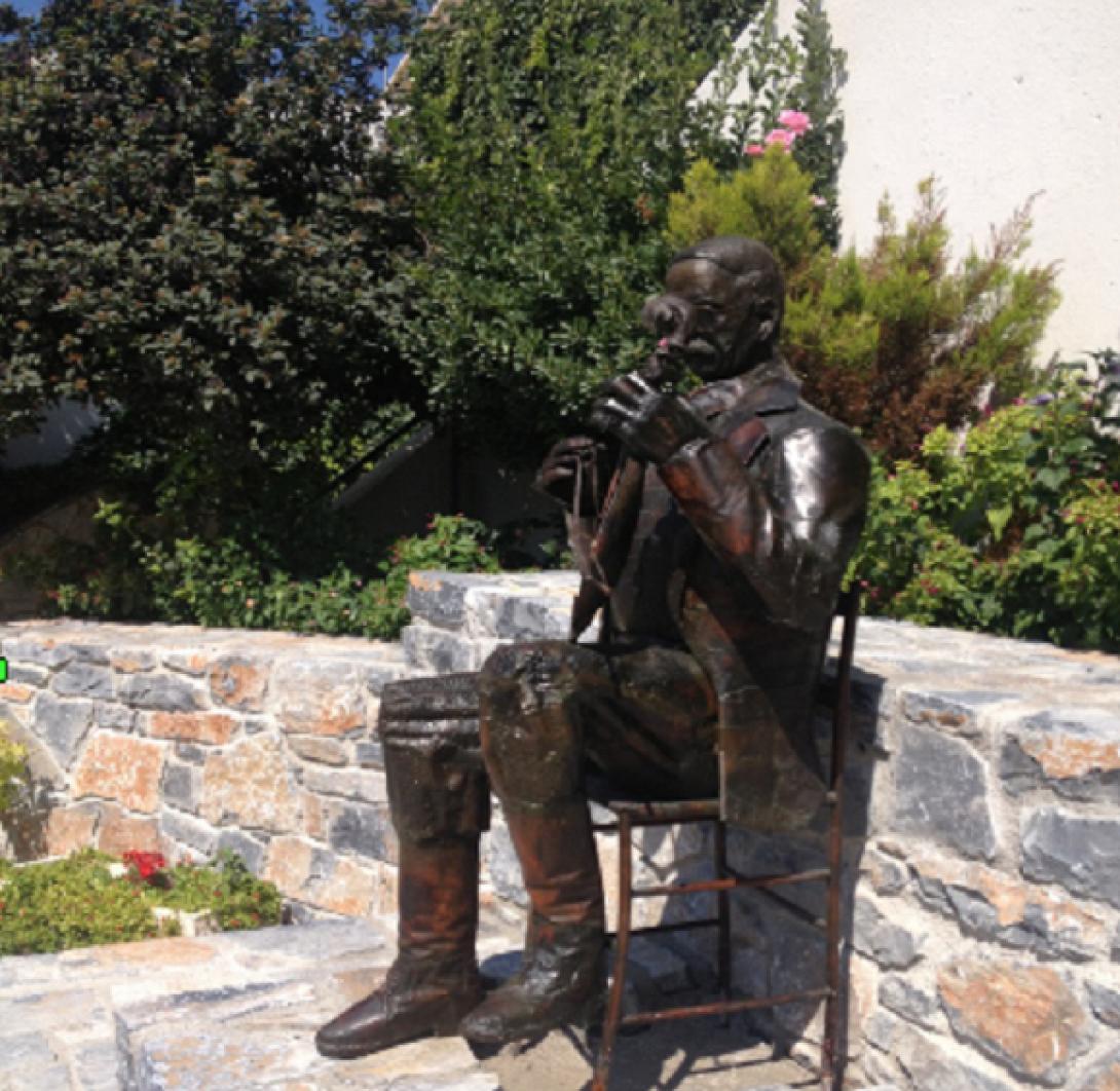 Αποκαλυπτήρια του αγάλματος του Μανώλη Πασπαράκη στα Ανώγεια