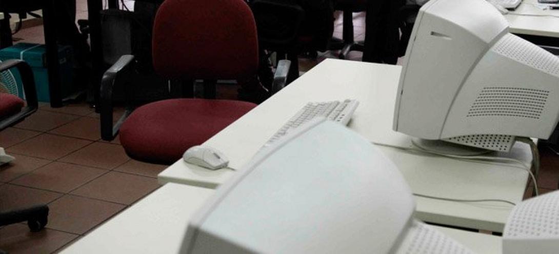 Η λίστα με τους 6.500 υπαλλήλους που απολύονται από το Δημόσιο