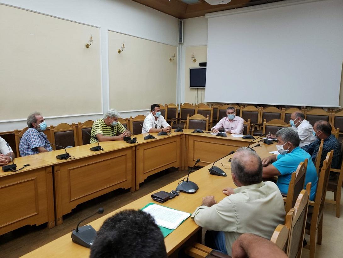 Σύσκεψη - Αποσταγματοποιοί