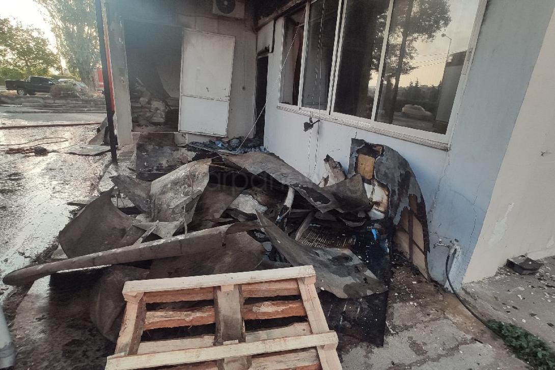 Μέχρι το πρωί έσβηναν οι πυρπσβέστες