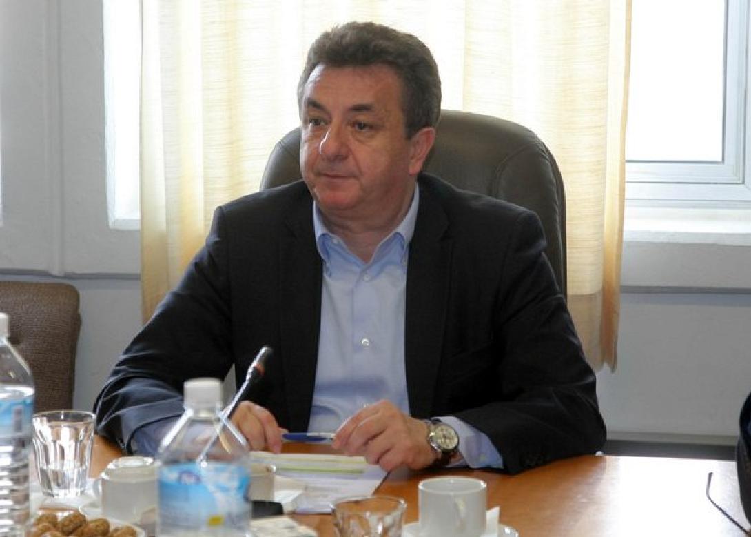 Συλλυπητήρια Περιφερειάρχη Κρήτης για τον θάνατο του Μανόλη Καρέλλη