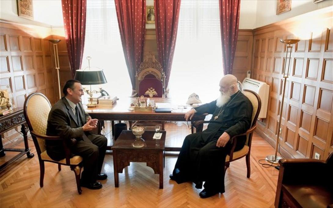 arxiepiskopo-ieronumo-o-proedros-tis-ligkas-giorgos-stratos.jpg