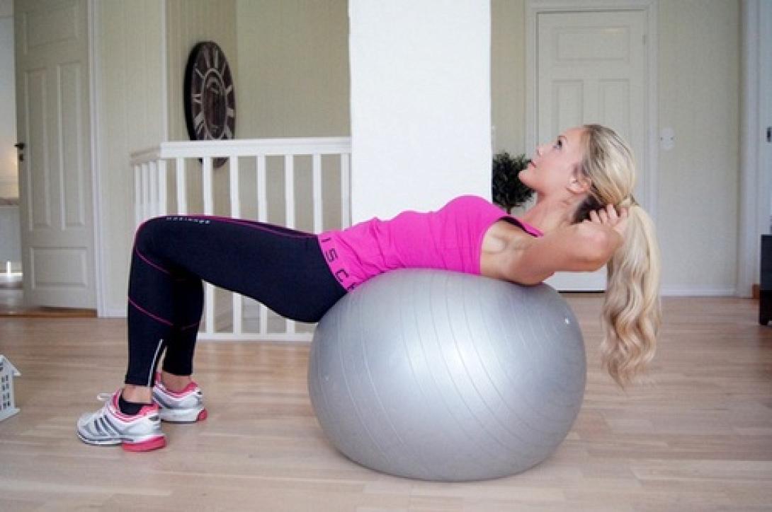 Ασκήσεις με μπάλα γυμναστικής