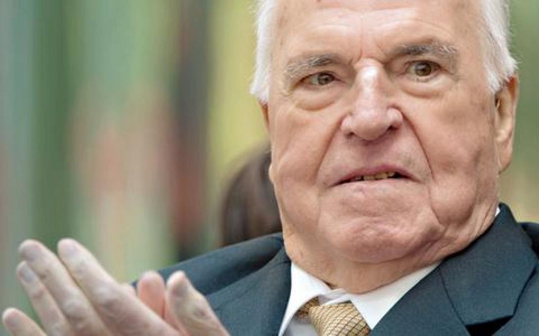 "Λάθος η ένταξη της Ελλάδας στο ευρώ" υποστηρίζει ο Χέλμουτ Κόλ