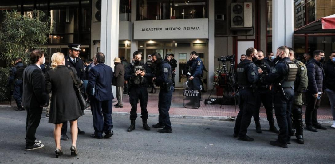 αστυνομικοί πέραμα