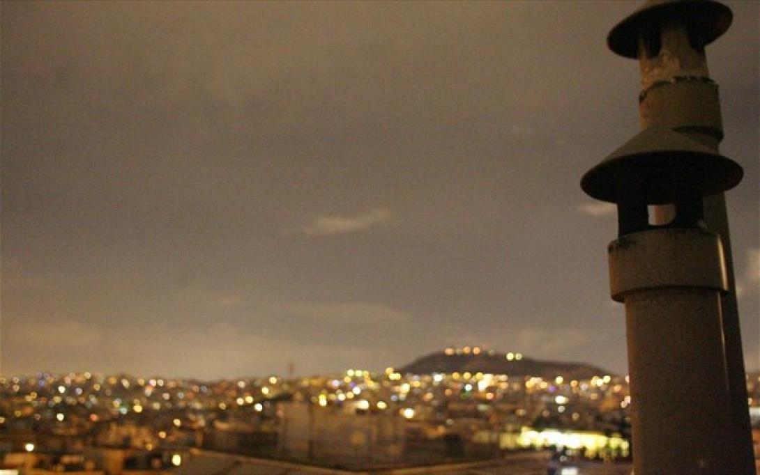 Φόβοι για μπλακ άουτ - "Όχι κλιματιστικό και κουζίνα μαζί τις ημέρες με αιθαλομίχλη"