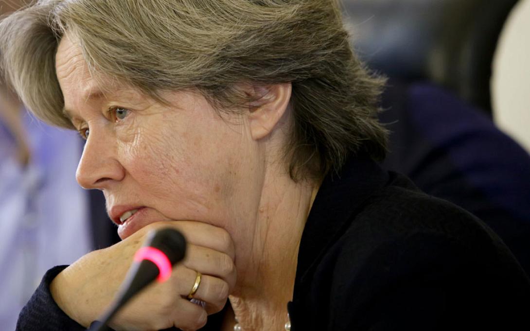 αθηνά λινού