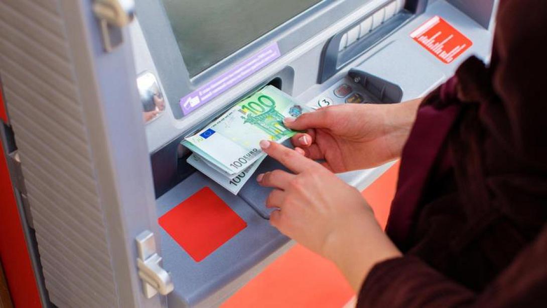 Έρχεται εντός Μαΐου νέα χαλάρωση των capital controls