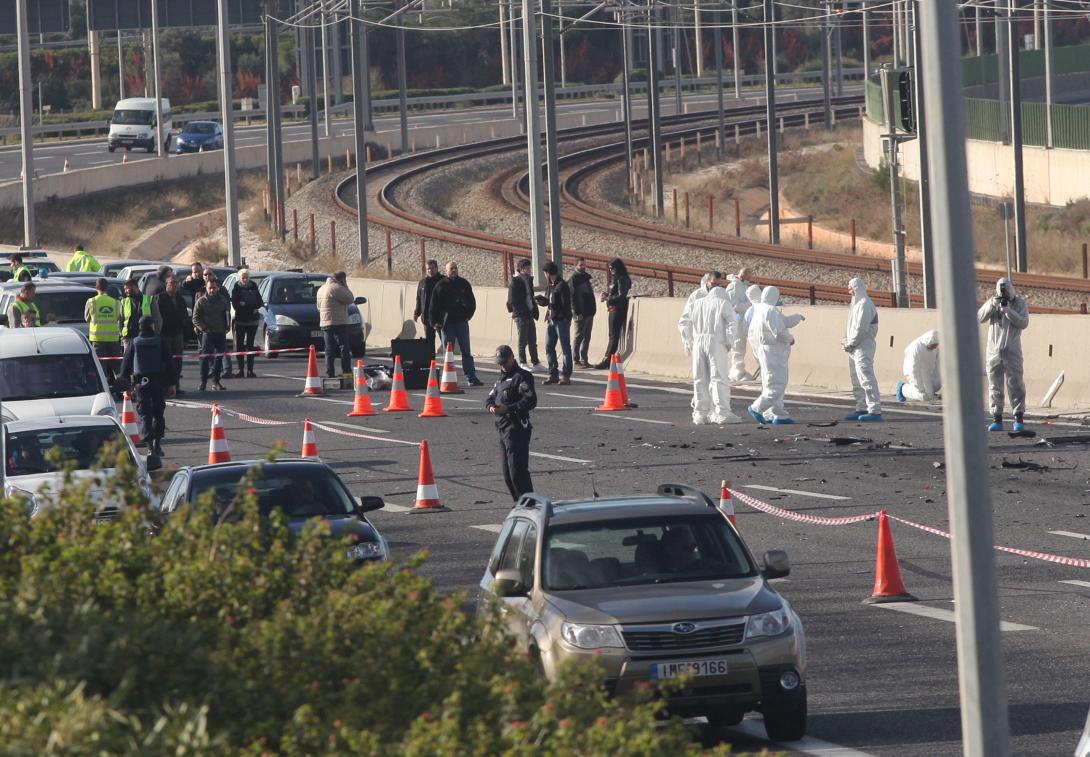 Βίντεο - ντοκουμέντο από το αυτοκίνητο που ανατινάχθηκε στην Αττική Οδό
