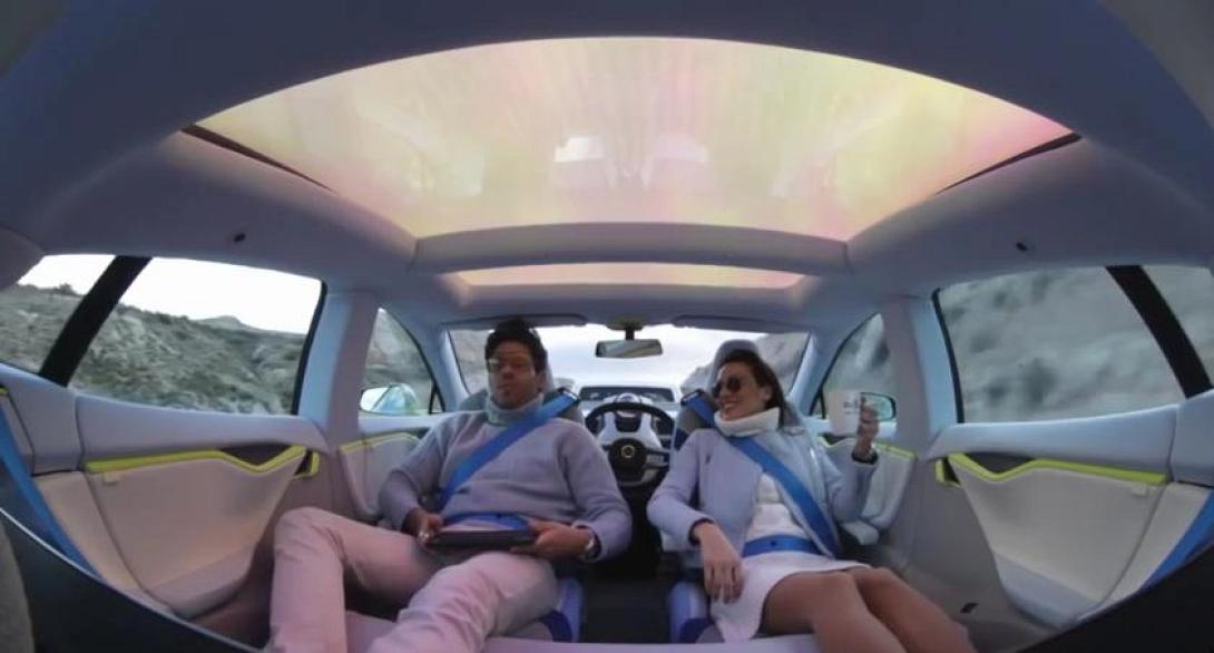 Το αυτοκίνητο του μέλλοντος ... σε πάει βόλτα μόνο του! (βίντεο)