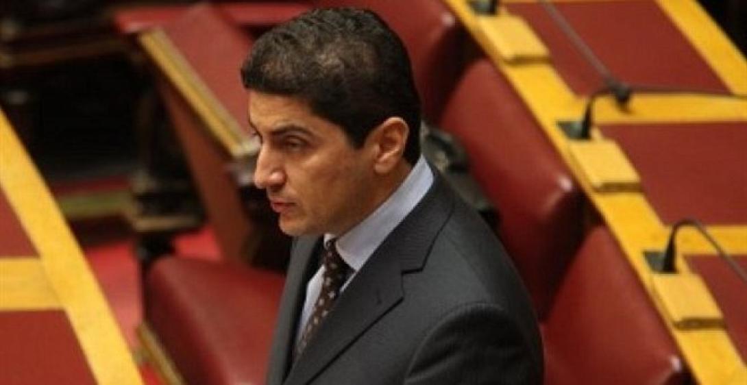 Με τους εργαζόμενους του Οργανισμού Σχολικών κτιρίων συναντήθηκε ο Λ. Αυγενάκης