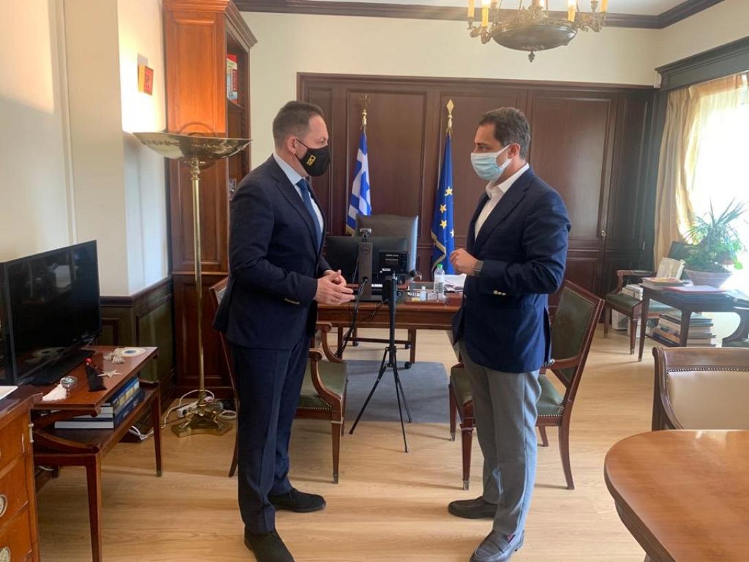 συναντηση Σενετακη - Πετσα