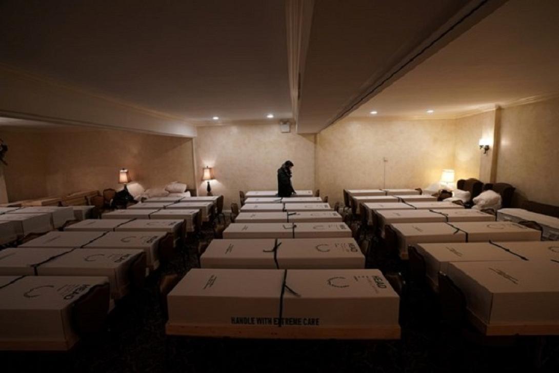 νεα υόρκη χάρτινα φέρετρα