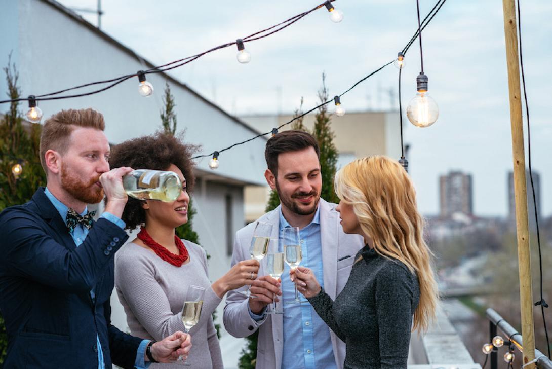 κορωνοϊός-Βalcony party