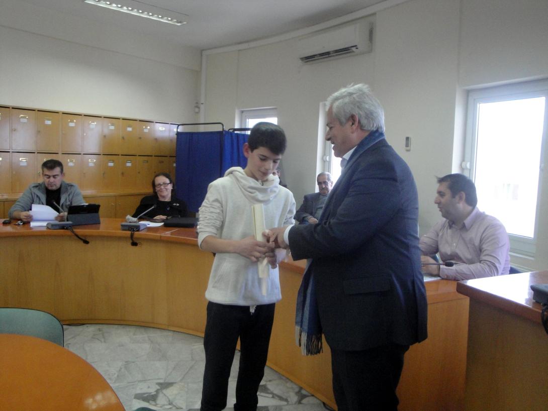 Βράβευσαν ταλαντούχο αθλητή-μαθητή του γυμνασίου Γαζίου