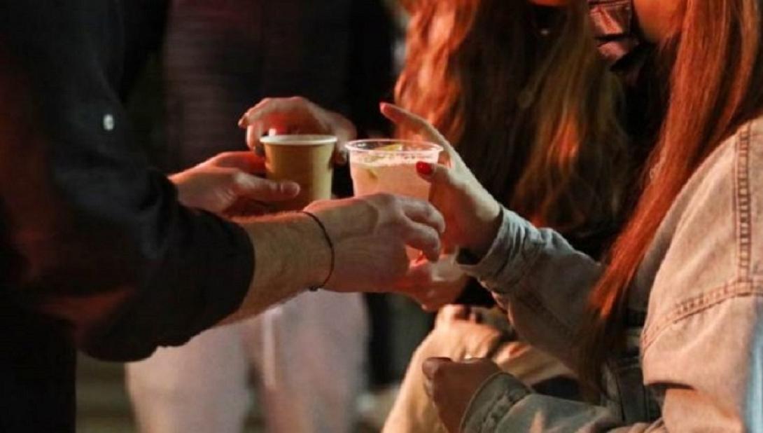 μπαρ κορωνοιός