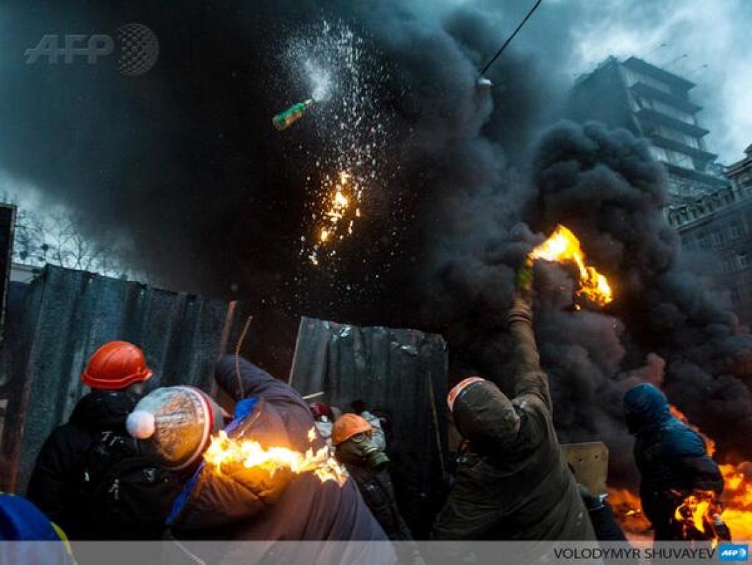 Στις φλόγες το Κίεβο. Πέντε οι νεκροί διαδηλωτές, σύμφωνα με την αντιπολίτευση