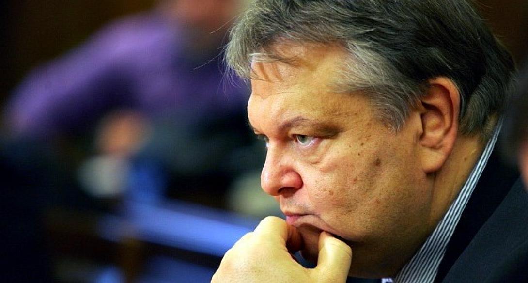 Μήνυμα Ευάγγελου Βενιζέλου σε όσους απεργάζονται σενάρια για το βράδυ των εκλογών