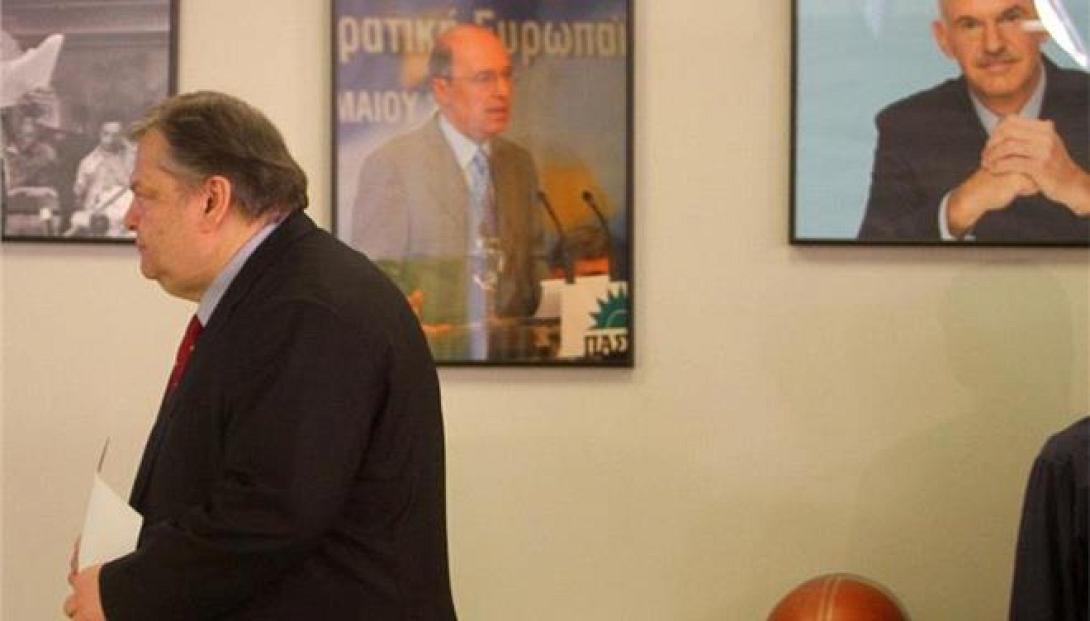 Βενιζέλος καλεί Παπανδρέου και Σημίτη με ... email