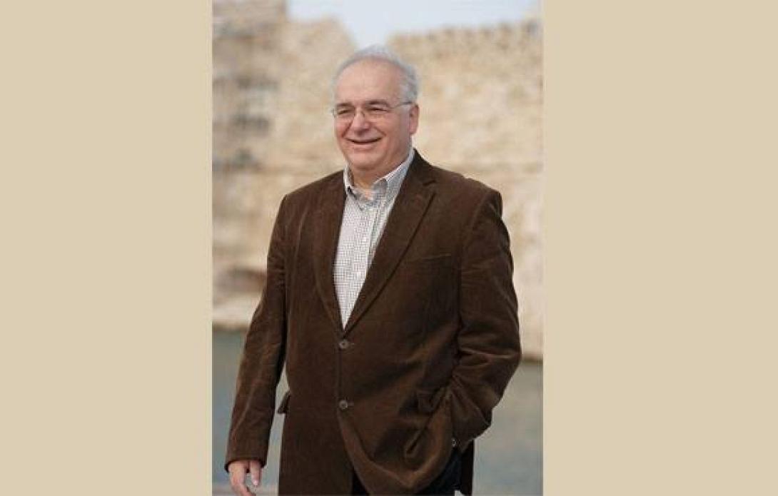 Ένας ιδιότροπος επαρχιωτισμός , του Αντώνη Βγόντζα