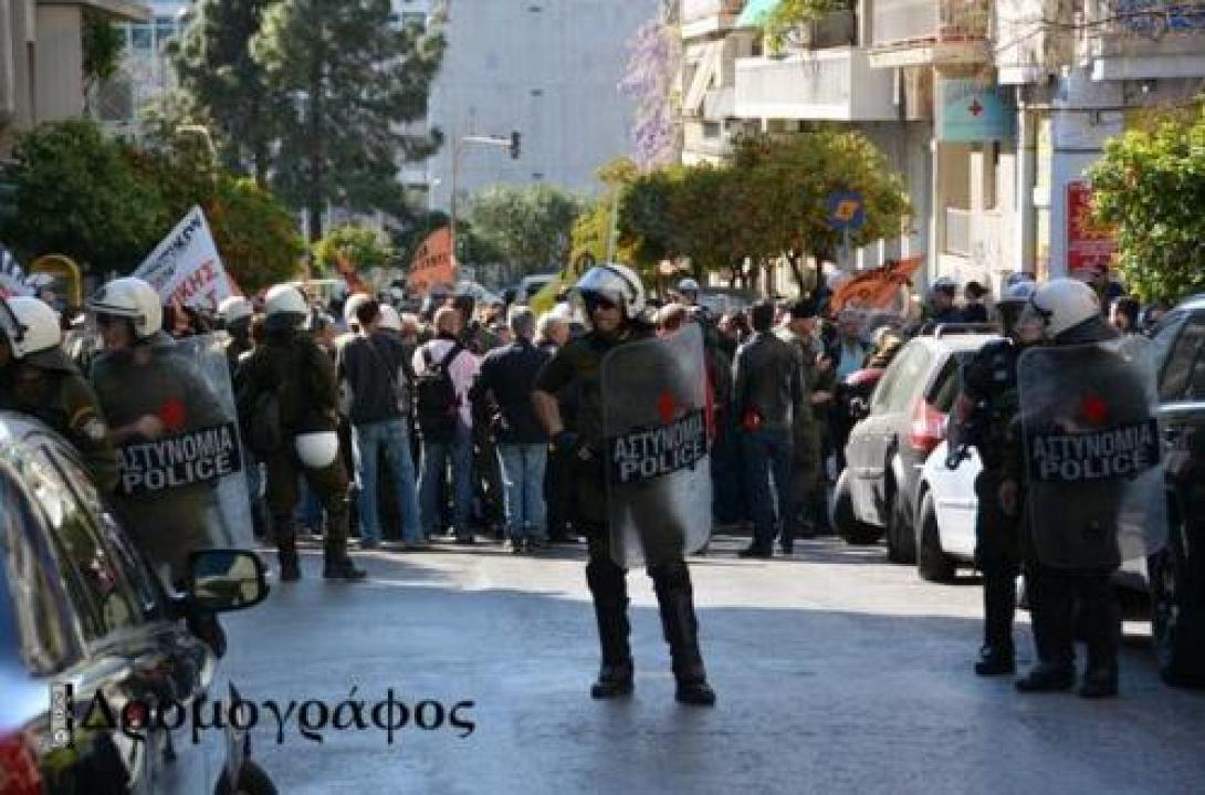 Κατάληψη στο γραφείο του Κ. Μητσοτάκη