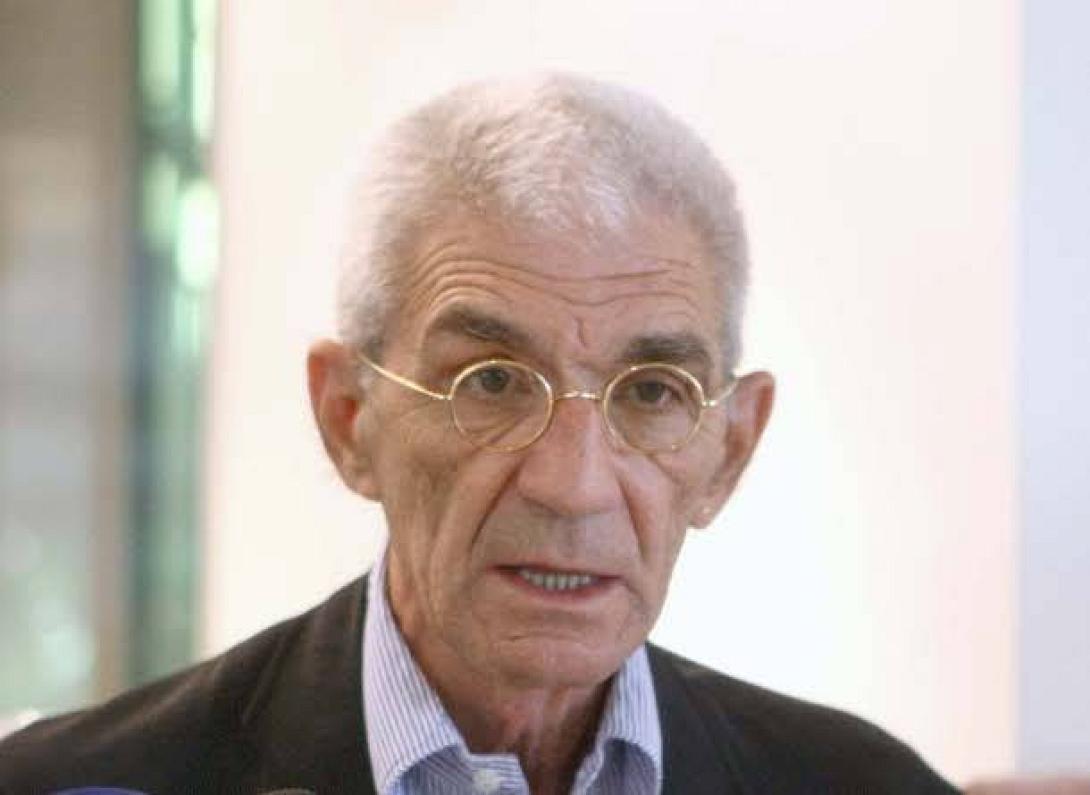 Ο Μπουτάρης, η πορτοκαλί περούκα και η πρόκληση στον Ψινάκη (φωτογραφία)