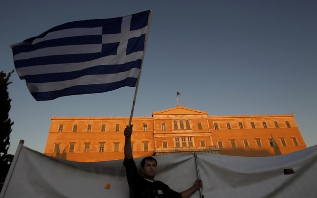 Γερμανία: Η πολιτική τάξη οδήγησε την Ελλάδα στην καταστροφή