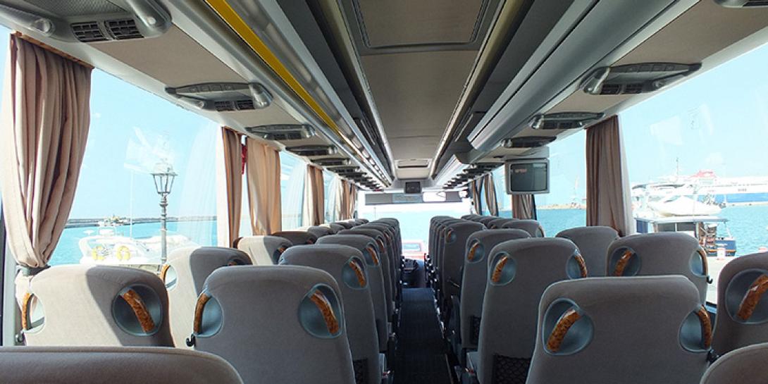 τουριστικό λεωφορείο