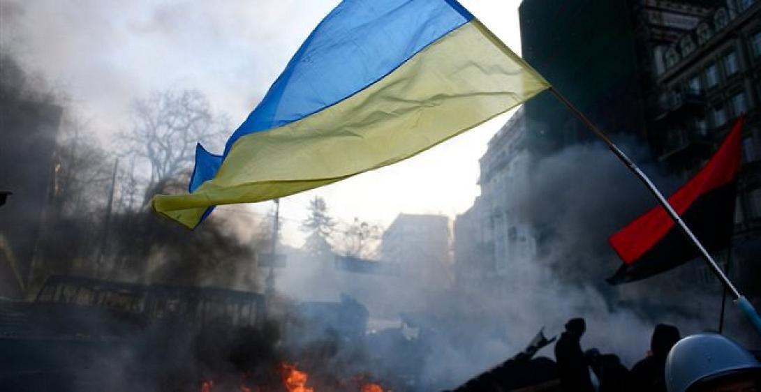 Ουκρανία: Ένταση στην Κριμαία με συγκρούσεις διαδηλωτών