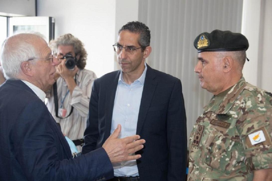 Μπορέλ, Αγγελίδης και Δημόκριτος Ζερβάκης.