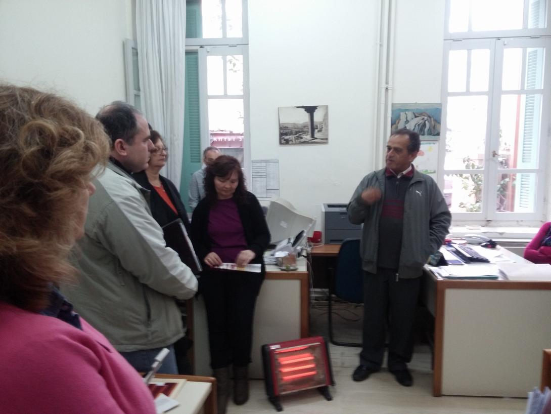 Περιοδεία κλιμακίου του Κ.Κ.Ε. στο κτίριο της Περιφέρειας Κρήτης