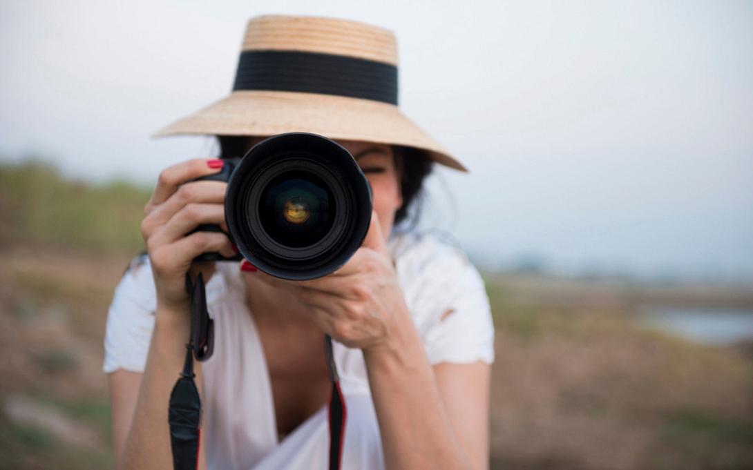camera-woman-lens0216.jpg