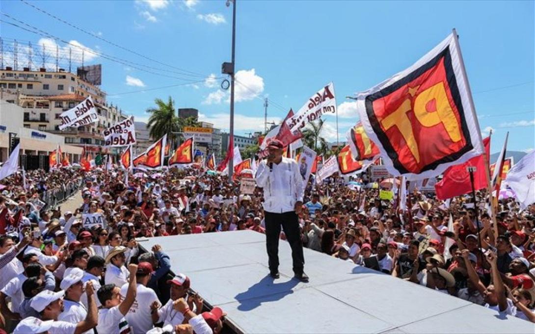 campaign-event-of-the-mexican-presidential-candidate-andris-manuel-lspez-obrador-in-guerrero.jpg
