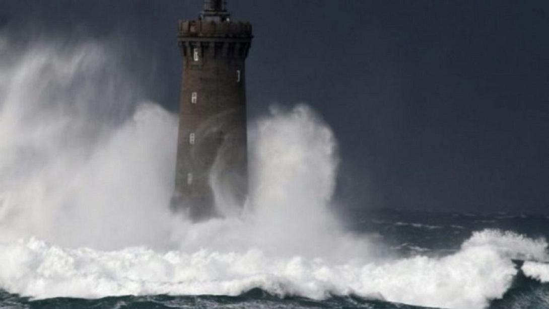 Μπέλα καταιγίδα