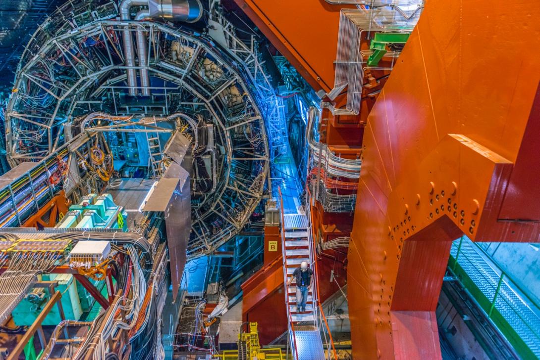 CERN: Θα φτιάξουμε νέο επιταχυντή πάνω από 80 χλμ!