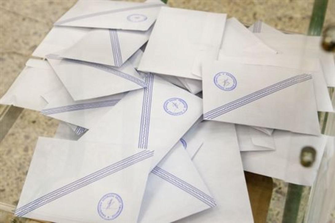 Παράταση εκλογικής διαδικασίας μέχρι τις 9 το βράδυ σε κάποια τμήματα ανακοίνωσε το Υπουργείο Εσωτερικών