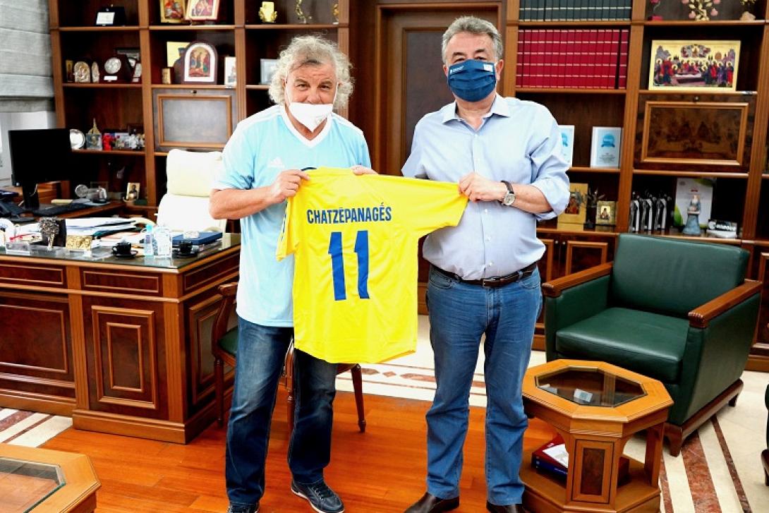 Χατζηπαναγης Αρναουτάκης