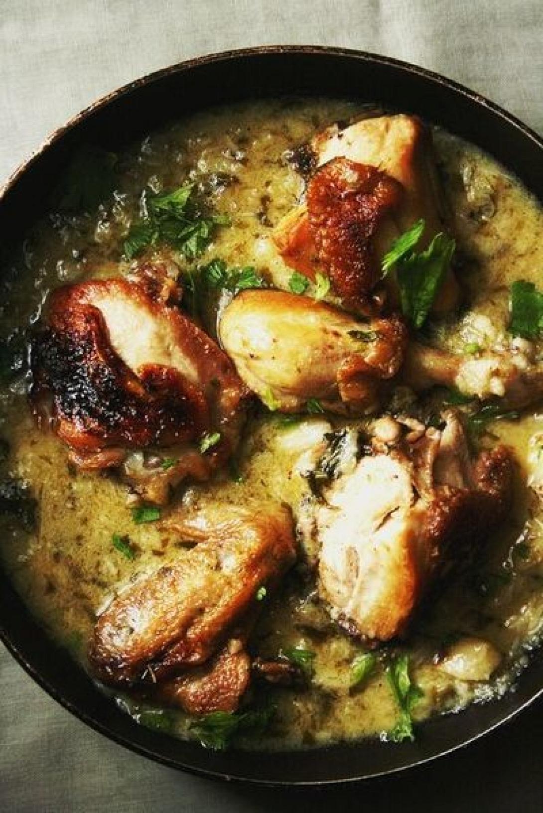 Κοτόπουλο με καγιέν και πράσινη σος