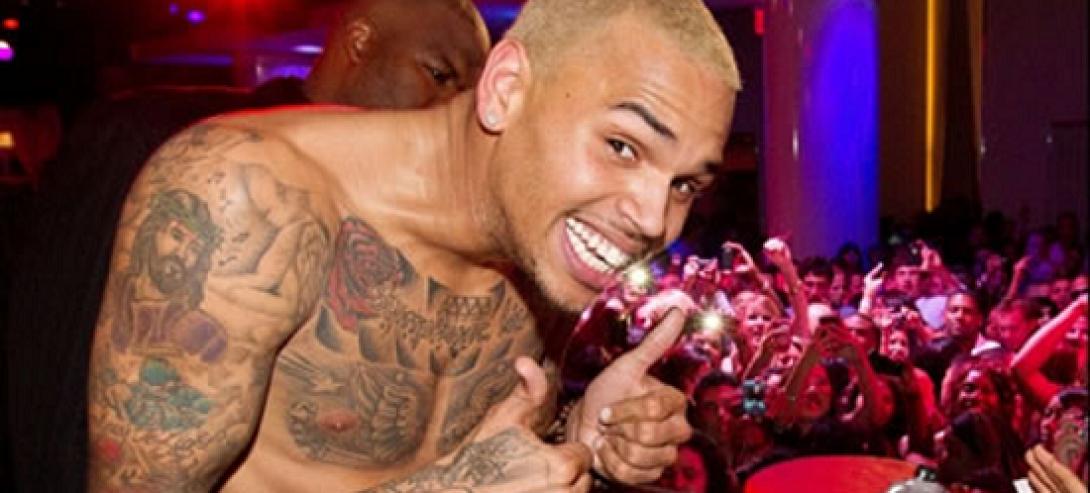 Υπό κράτηση ο Κρις Μπράουν για παραβίαση αναστολής