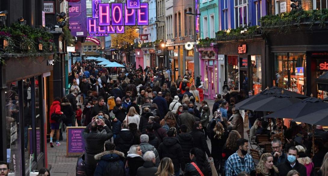 βρετανία χριστούγεννα κορωνοϊός