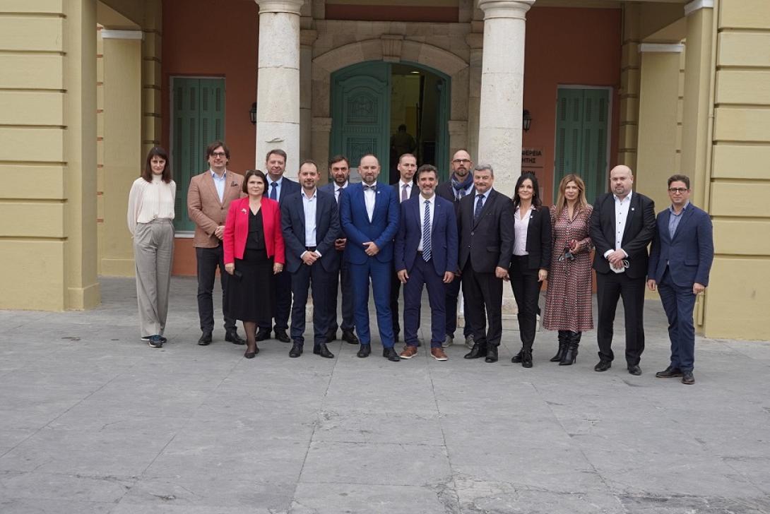 Περιφέρεια Κρήτης - Περιφέρεια Τρναβα