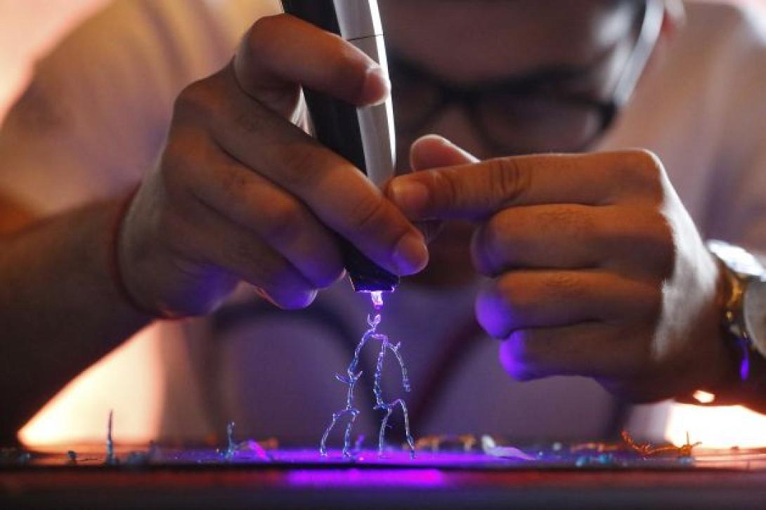 Τρισδιάστατα αντικείμενα από... στυλό (βίντεο)