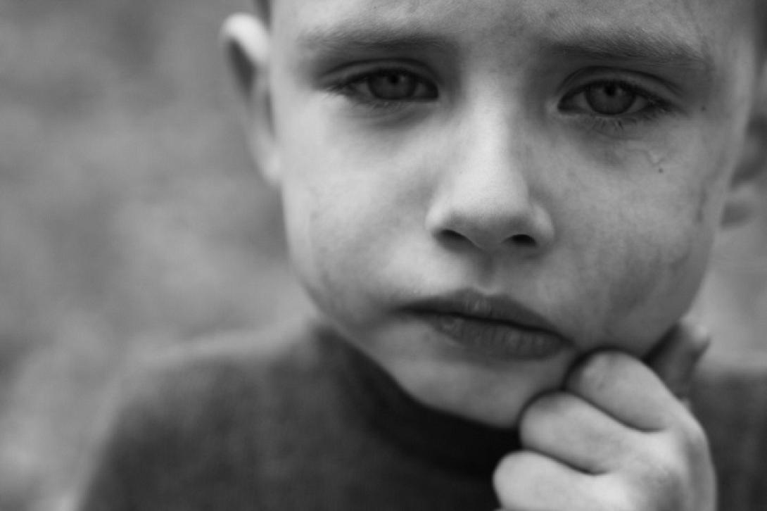 δακρυσμένο παιδί