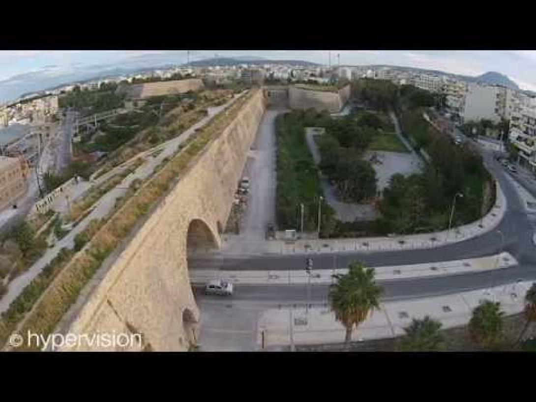 Όταν κοιτάς από ψηλά τα .... πεζοδρόμια της Λ.Πλαστήρα στο Ηράκλειο (βίντεο)