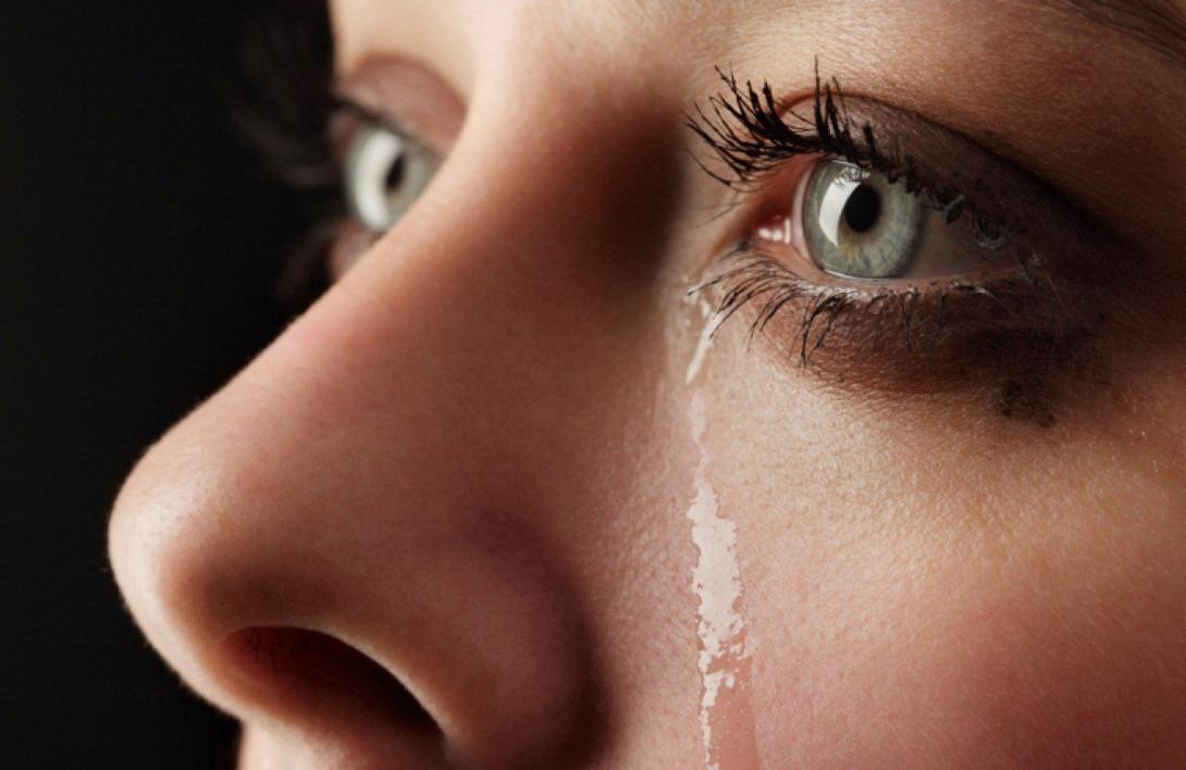 κλαμα δακρυ γυναικα.jpg