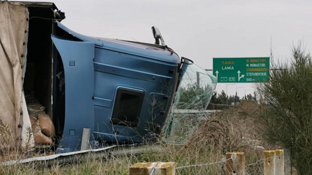 τροχαιο με νταλίκα