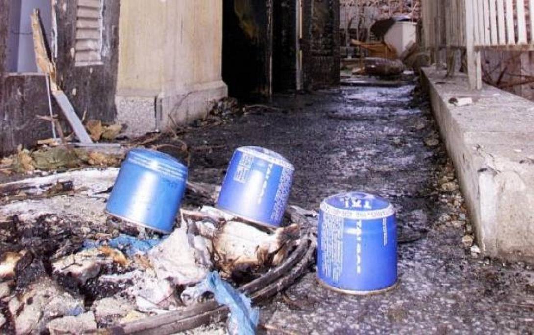 Αναστάτωση στο Ειρηνοδικείο Αμαρουσίου από 2 χαρτοκιβώτια με γκαζάκια 