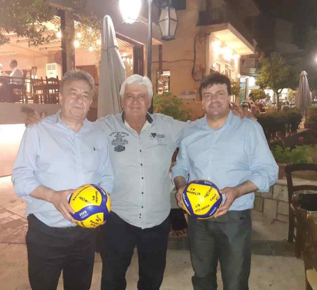 Αρναουτακης, Καραμπέτσος, Συριγωνάκης