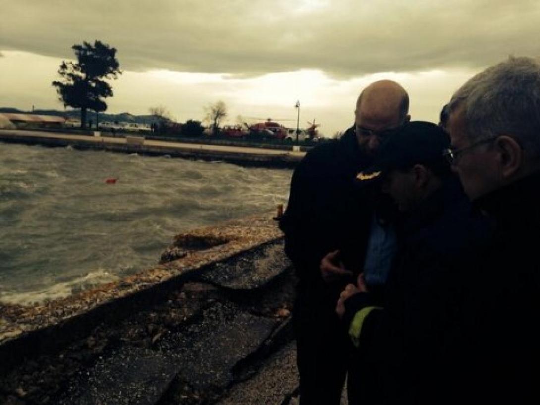 Κάποιοι να φυλάνε το Ν.Δένδια από τον ...εγκέλαδο!