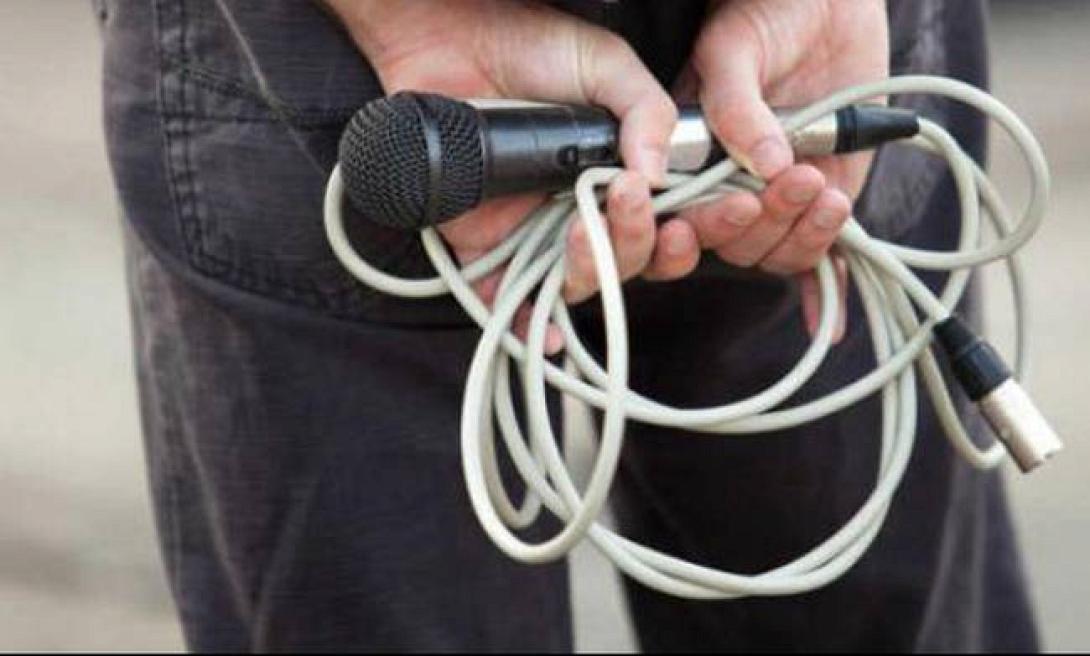 δημοσιογραφος